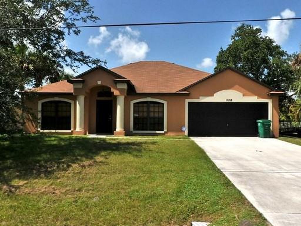 Photo of 1808 SW Bradway Lane, Port Saint Lucie, FL 34953 (MLS # R10709920)