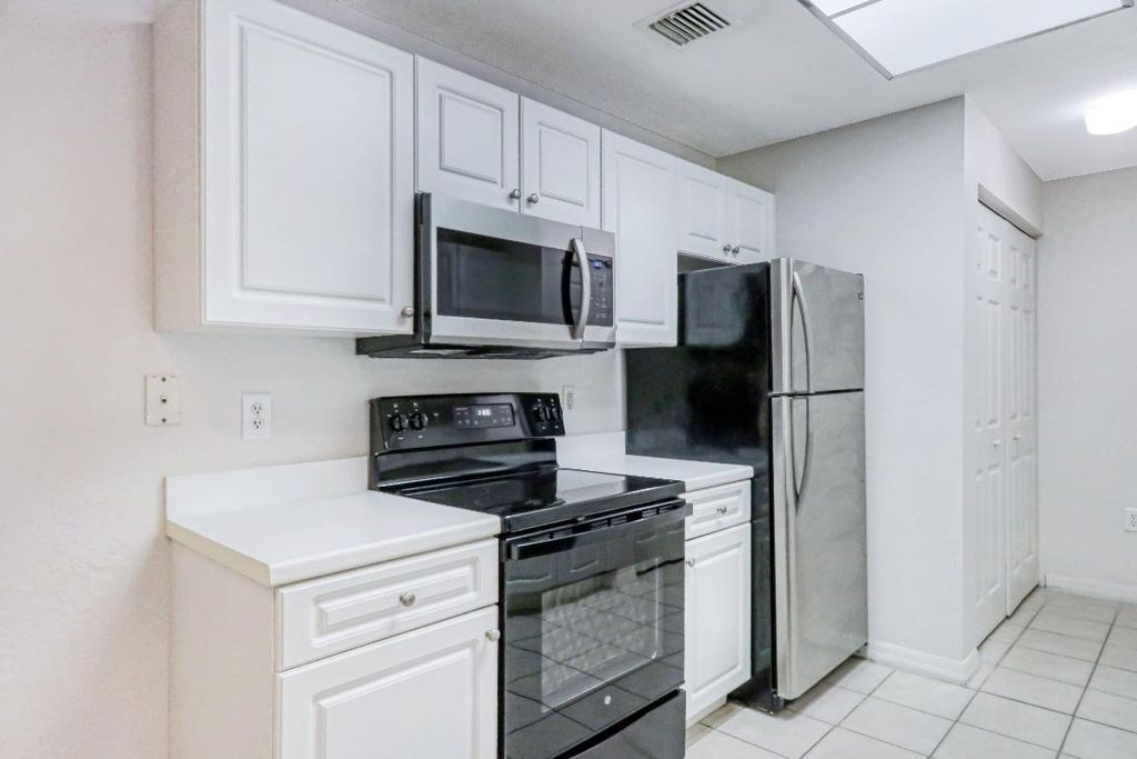 Photo of 2806 Veronia Drive #110, Palm Beach Gardens, FL 33410 (MLS # R10975696)