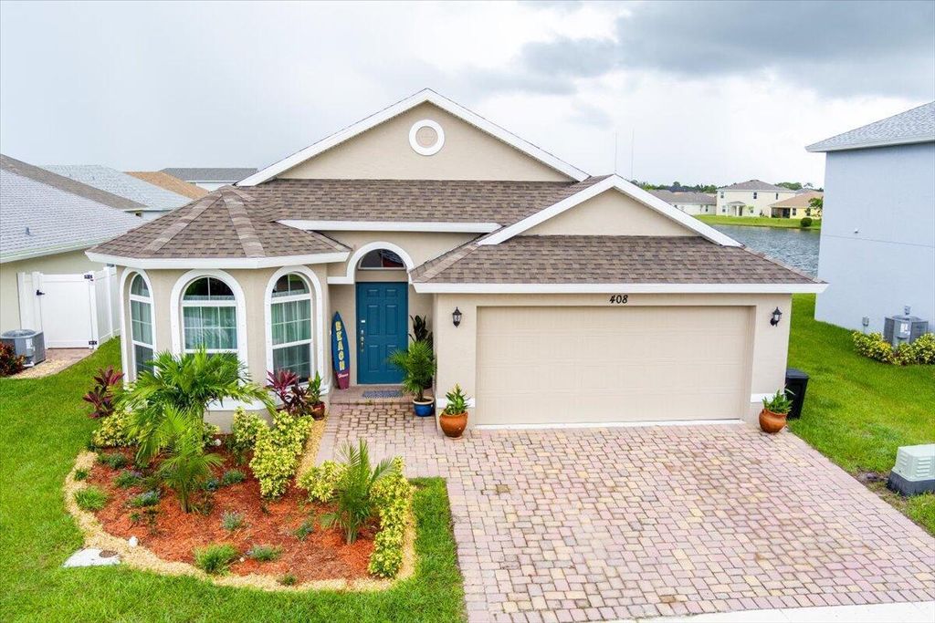 Photo of 408 Seafoam Circle, Fort Pierce, FL 34945 (MLS # R10907812)