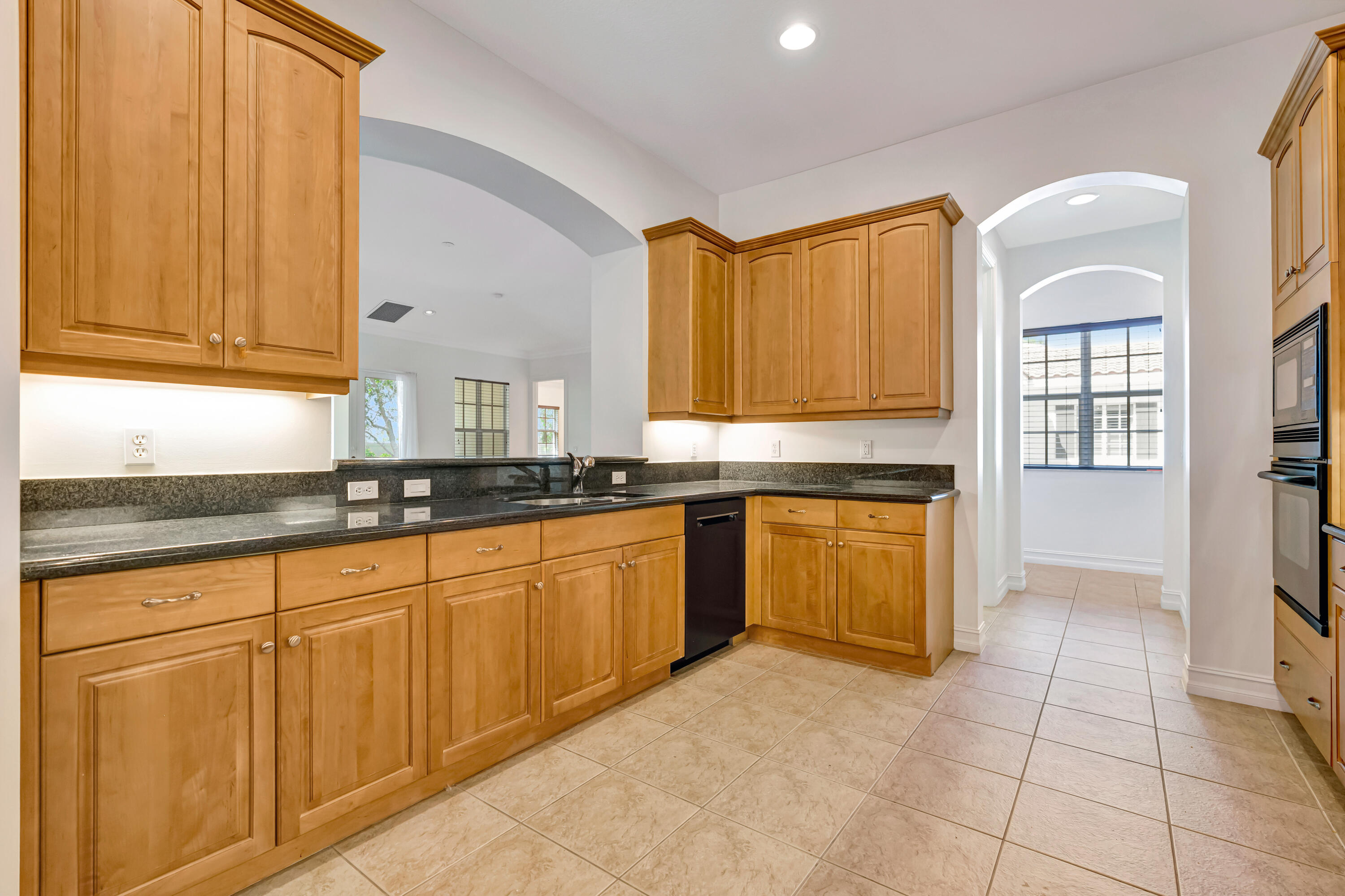 CHAMBORD AT FRENCHMANS RESERVE CONDO - Residential Lease