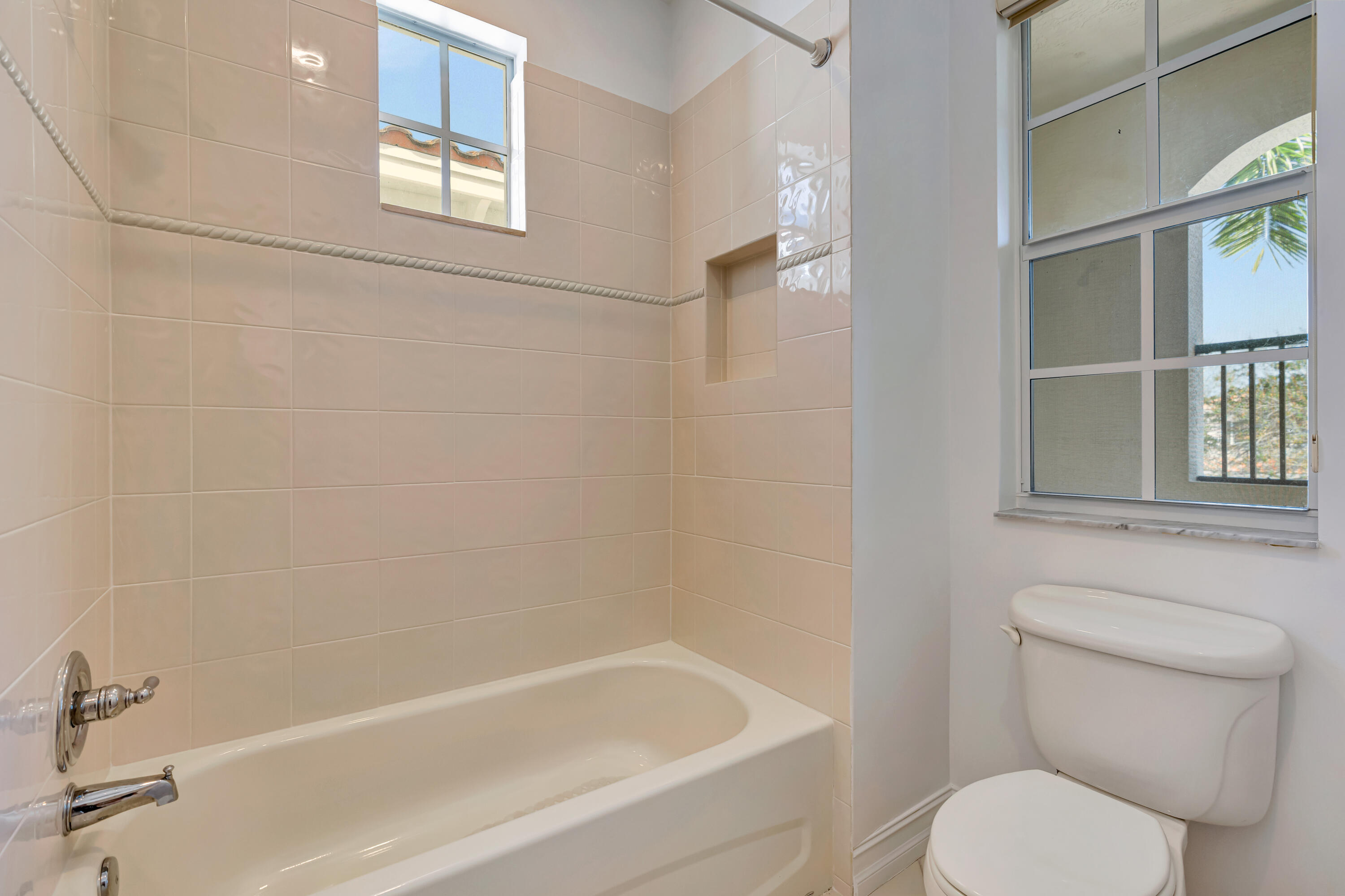 CHAMBORD AT FRENCHMANS RESERVE CONDO - Residential Lease