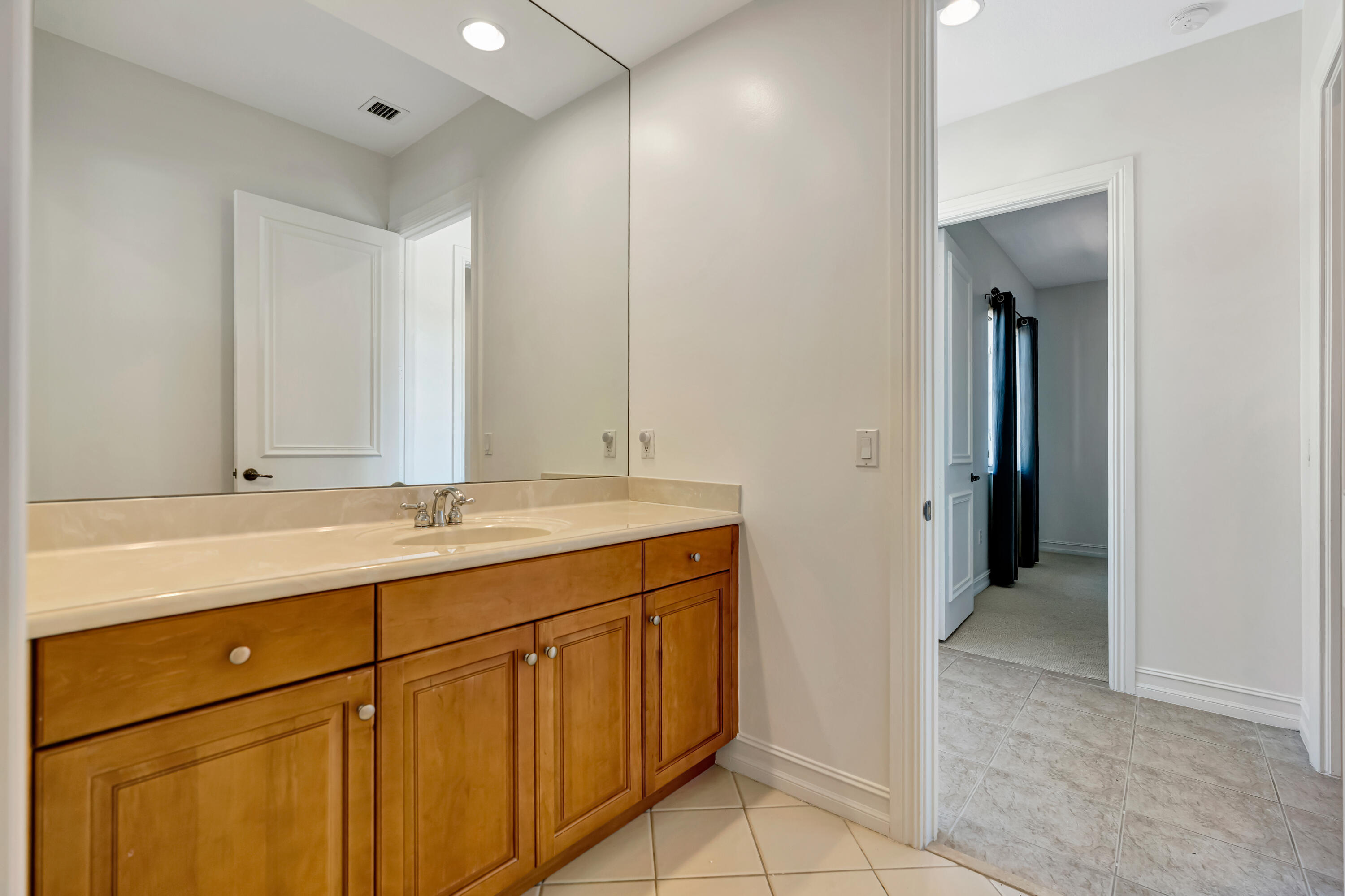 CHAMBORD AT FRENCHMANS RESERVE CONDO - Residential Lease