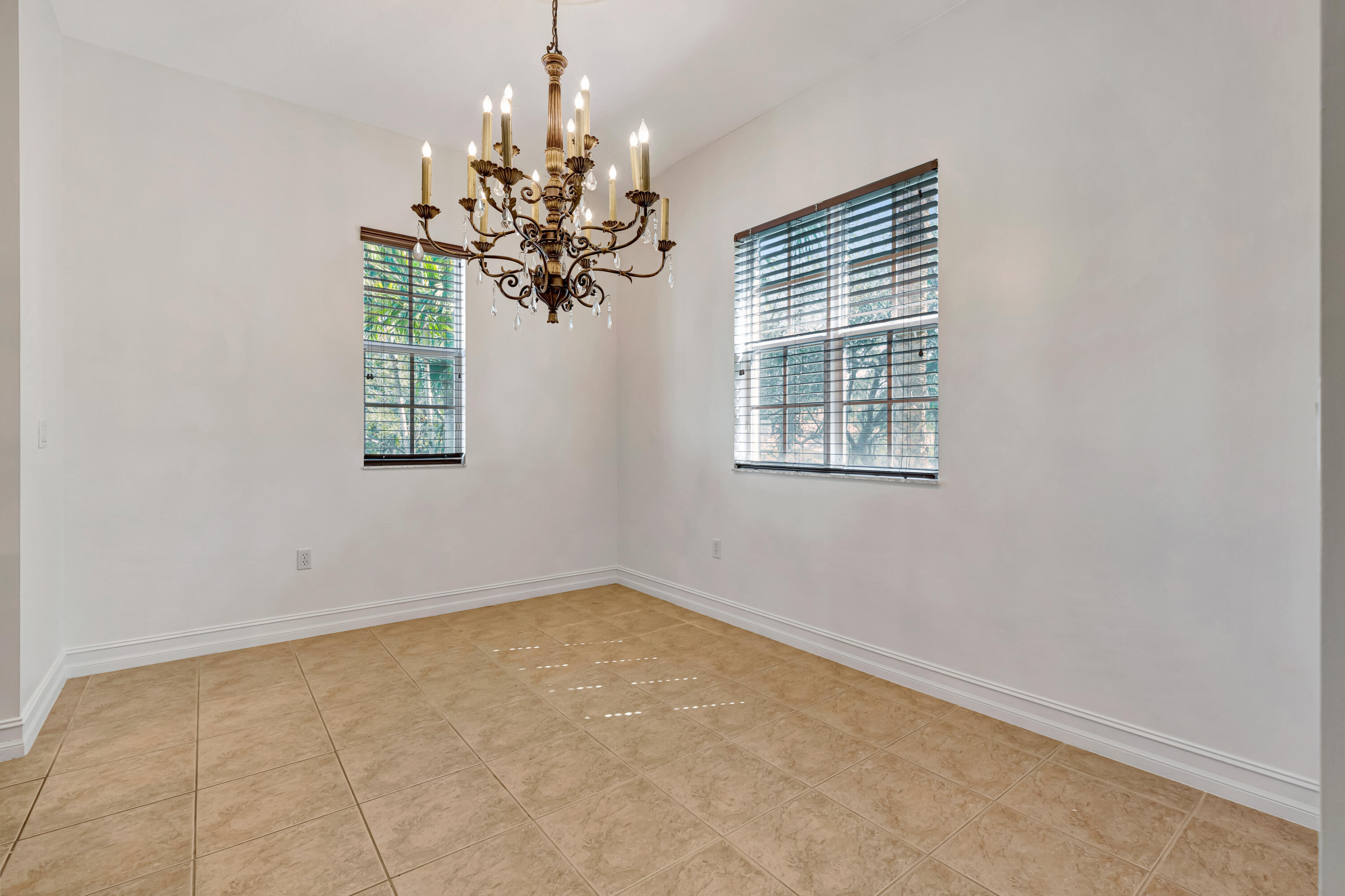 CHAMBORD AT FRENCHMANS RESERVE CONDO - Residential Lease