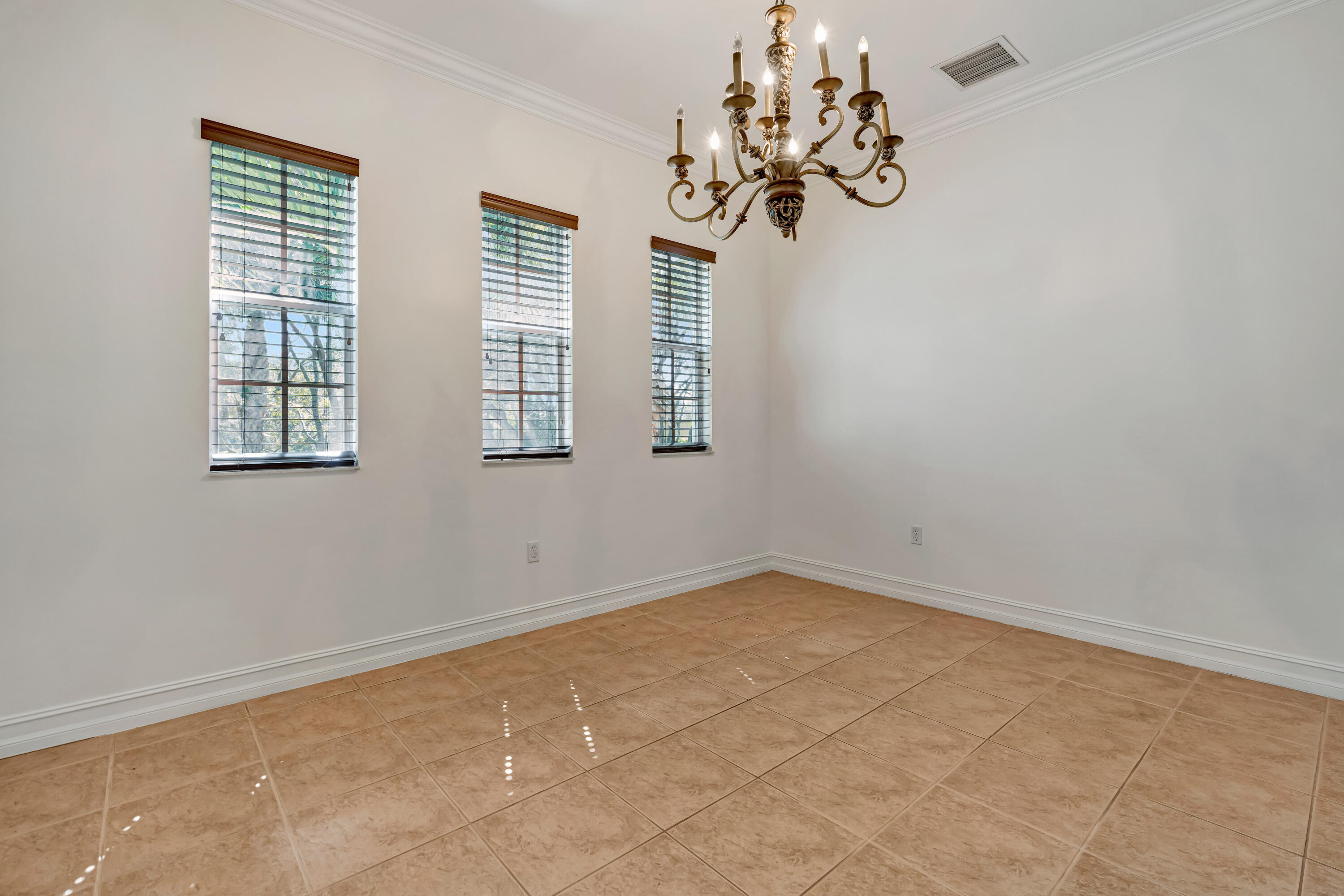 CHAMBORD AT FRENCHMANS RESERVE CONDO - Residential Lease