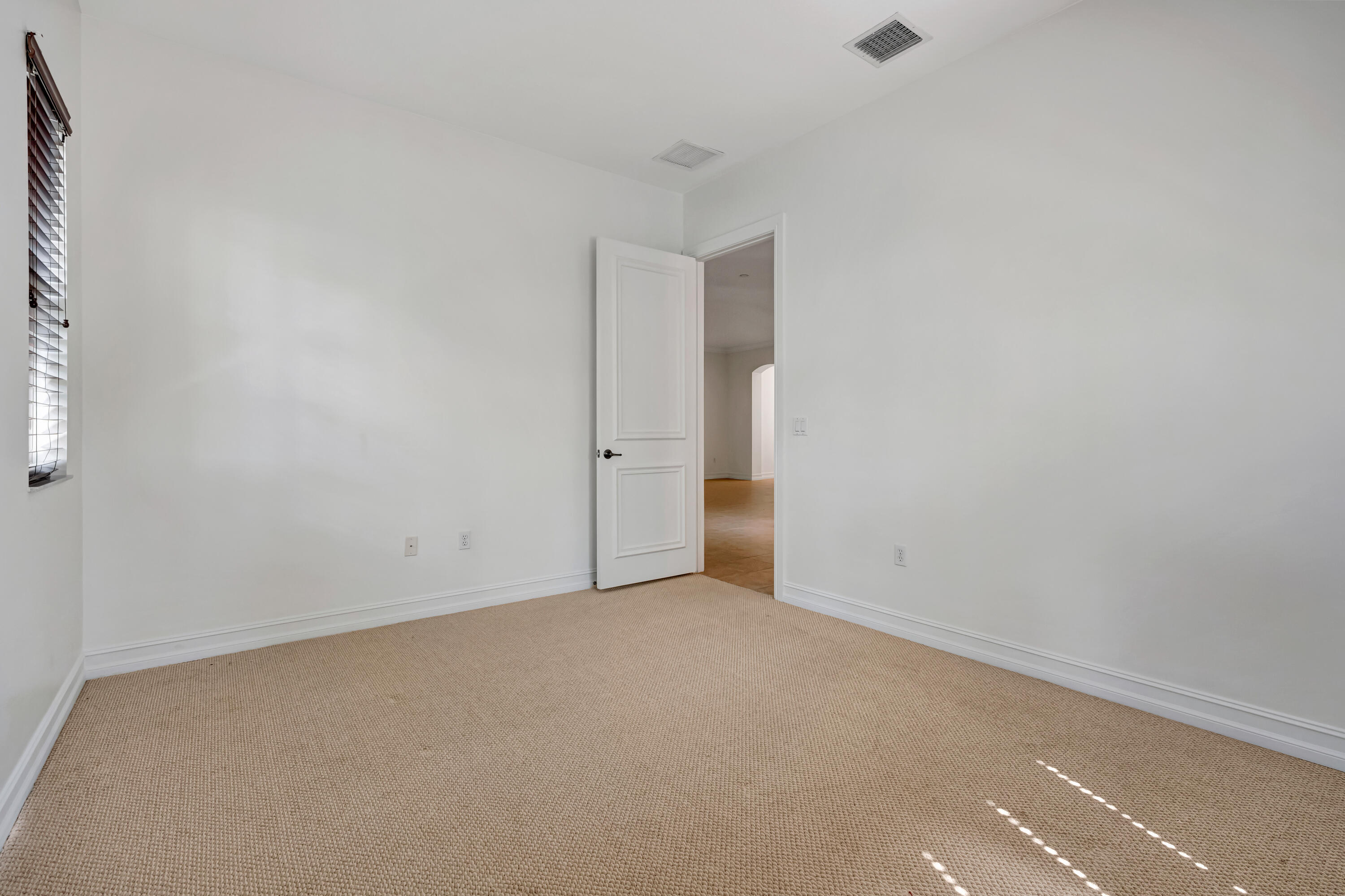 CHAMBORD AT FRENCHMANS RESERVE CONDO - Residential Lease