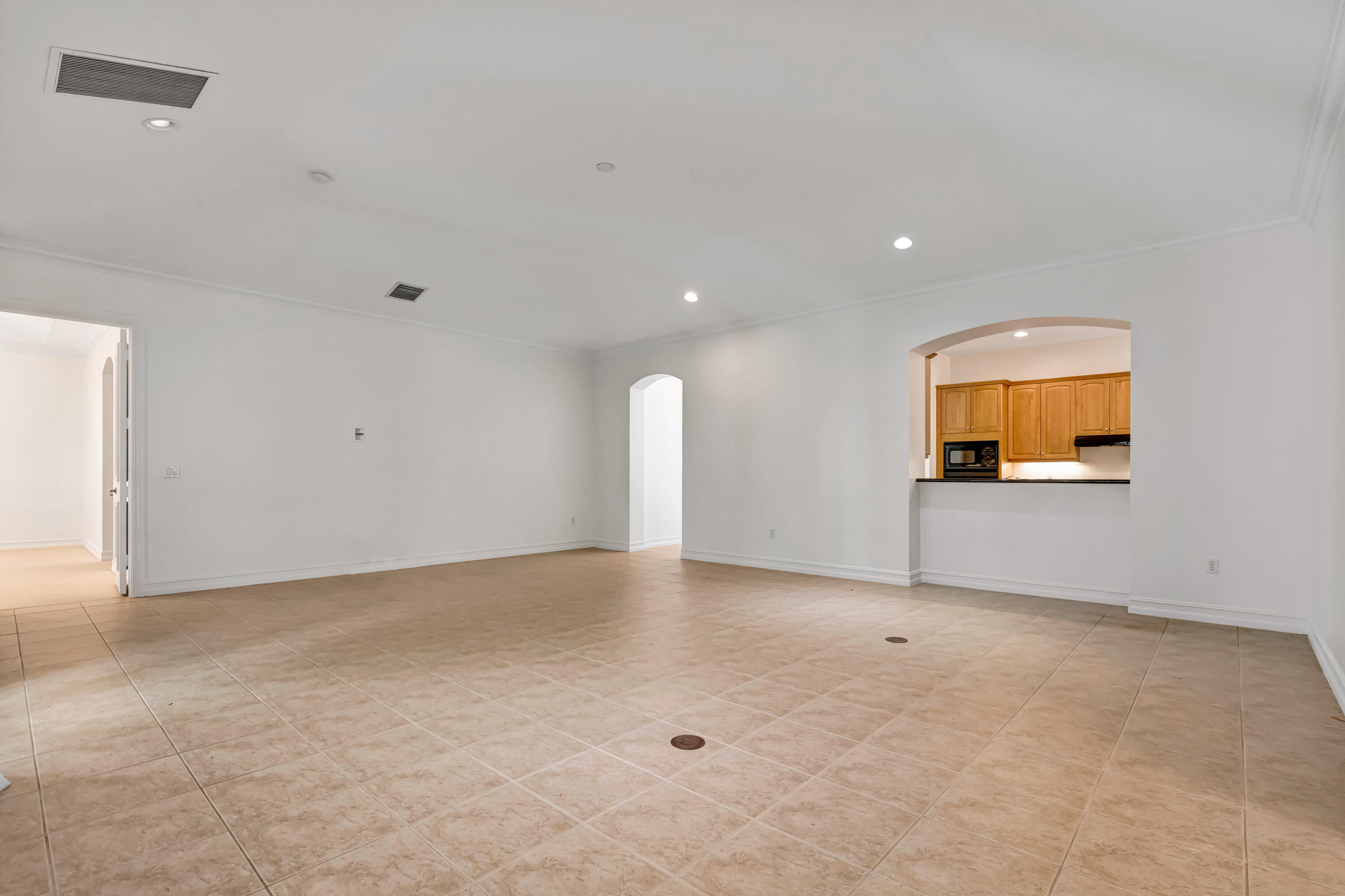 CHAMBORD AT FRENCHMANS RESERVE CONDO - Residential Lease