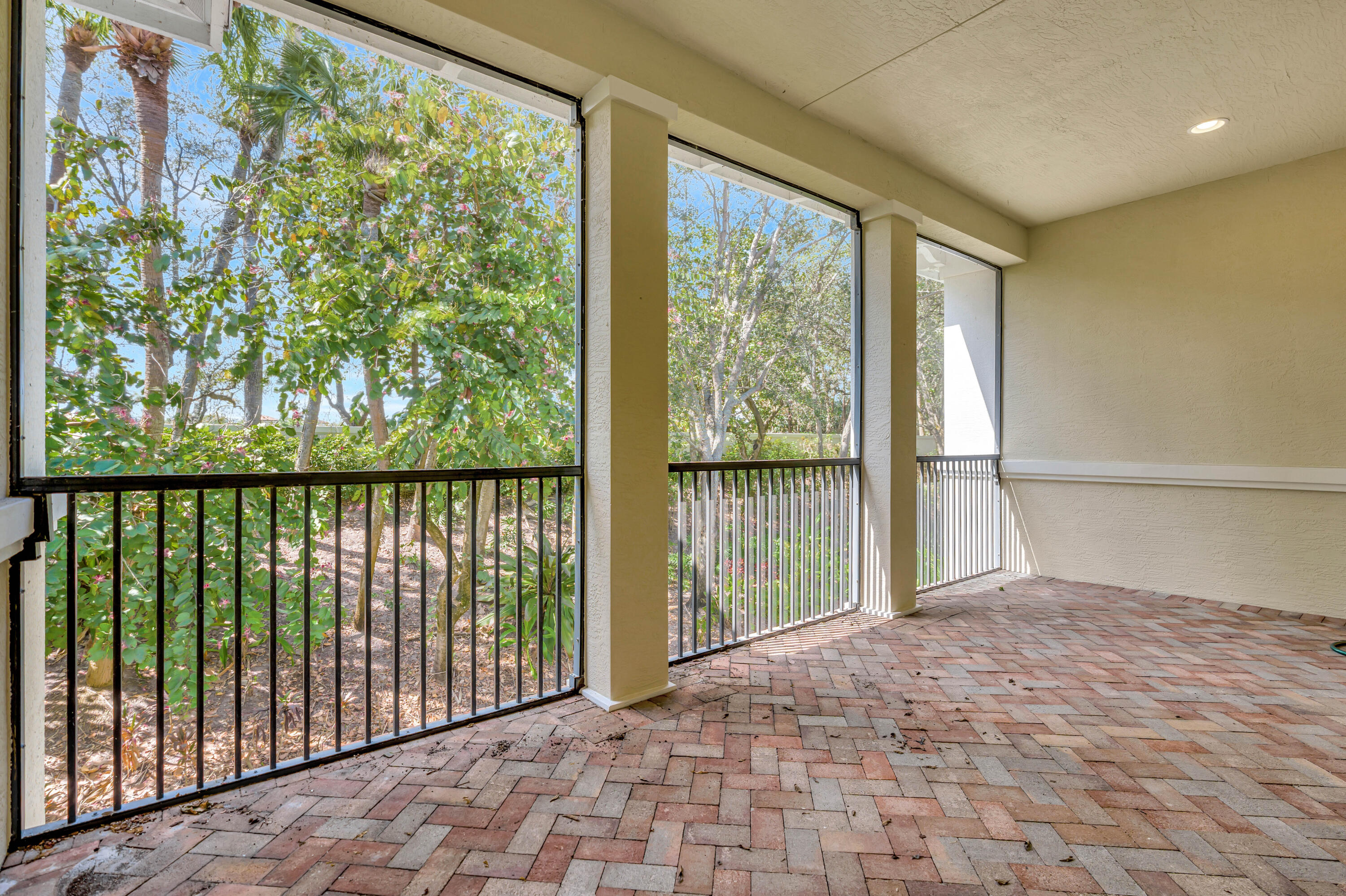 CHAMBORD AT FRENCHMANS RESERVE CONDO - Residential Lease