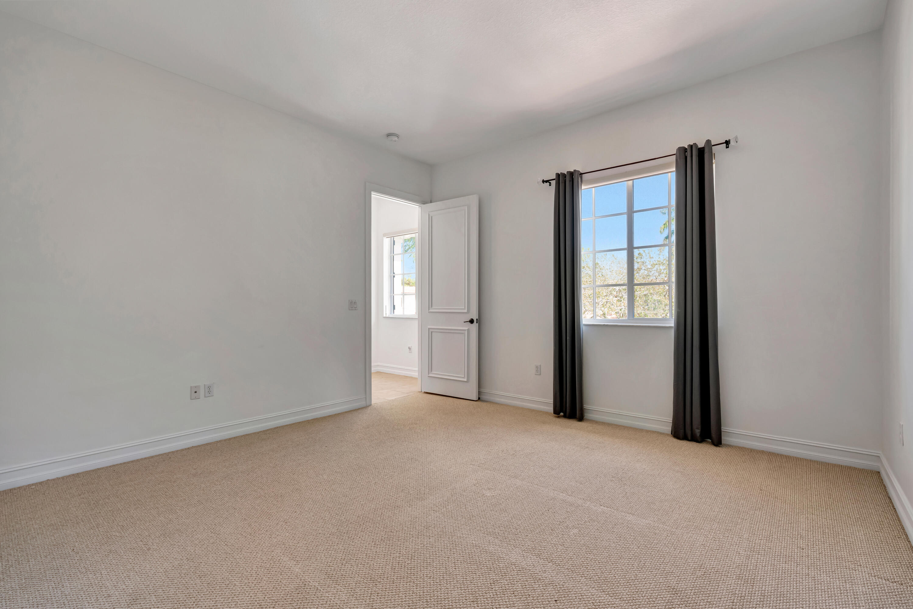 CHAMBORD AT FRENCHMANS RESERVE CONDO - Residential Lease