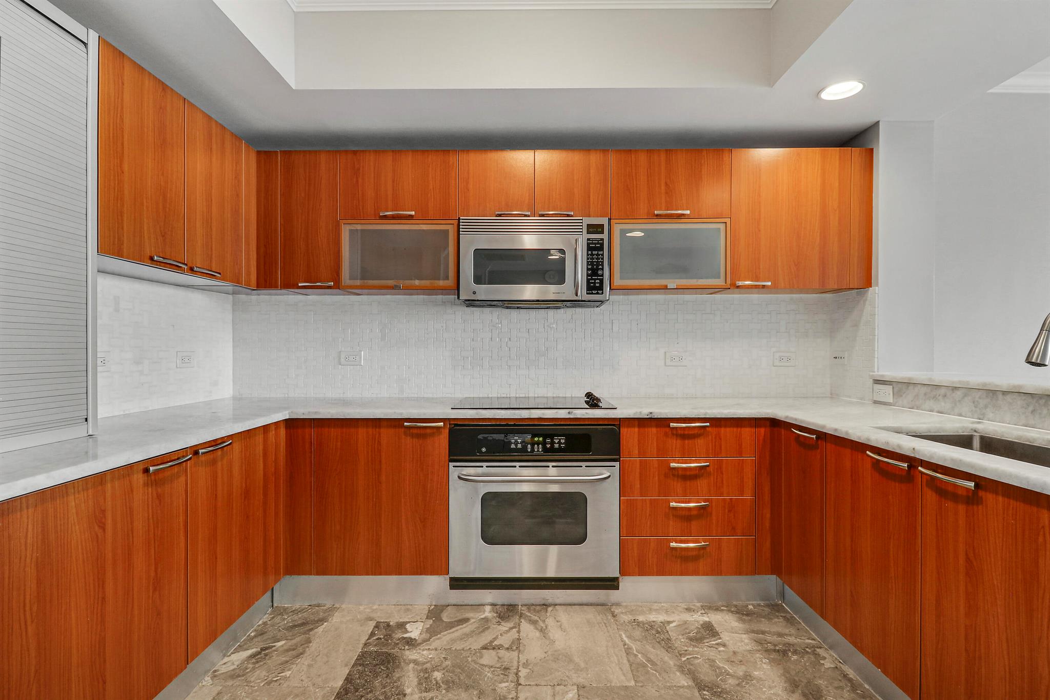 MARINA GRANDE RIVIERA BEA - Residential