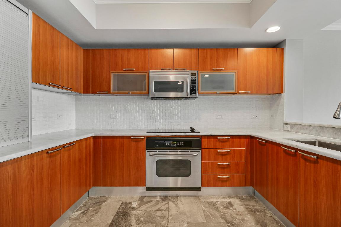 MARINA GRANDE RIVIERA BEACH CONDO - Residential