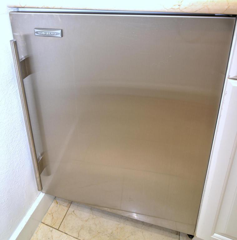 PALM BEACH HOTEL CONDO - Residential