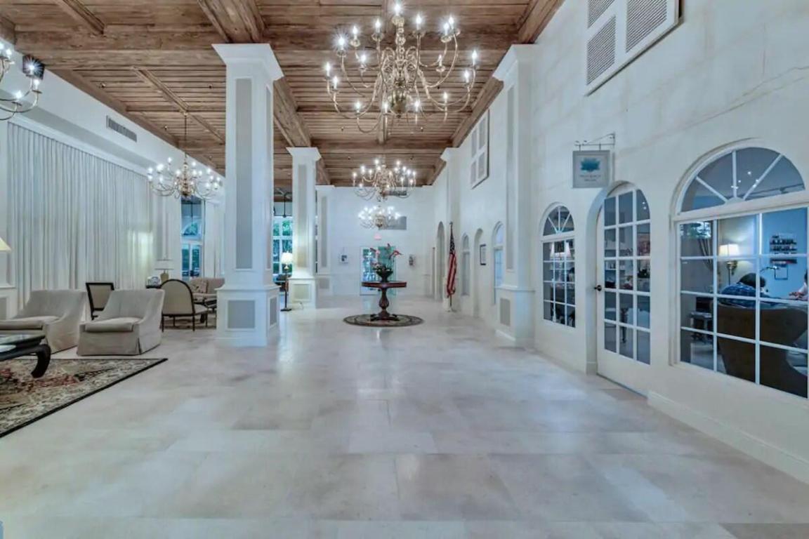 PALM BEACH HOTEL CONDO - Residential