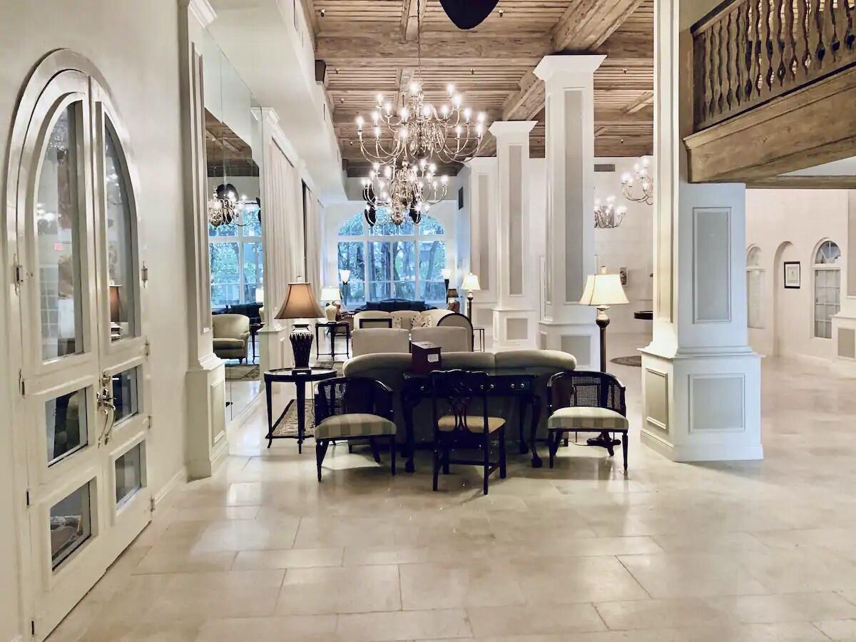 PALM BEACH HOTEL CONDO - Residential