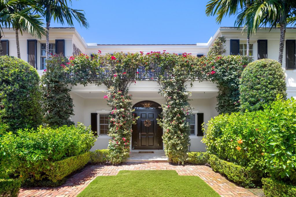 Photo of 231 Coral Lane, Palm Beach, FL 33480 (MLS # B26023103)