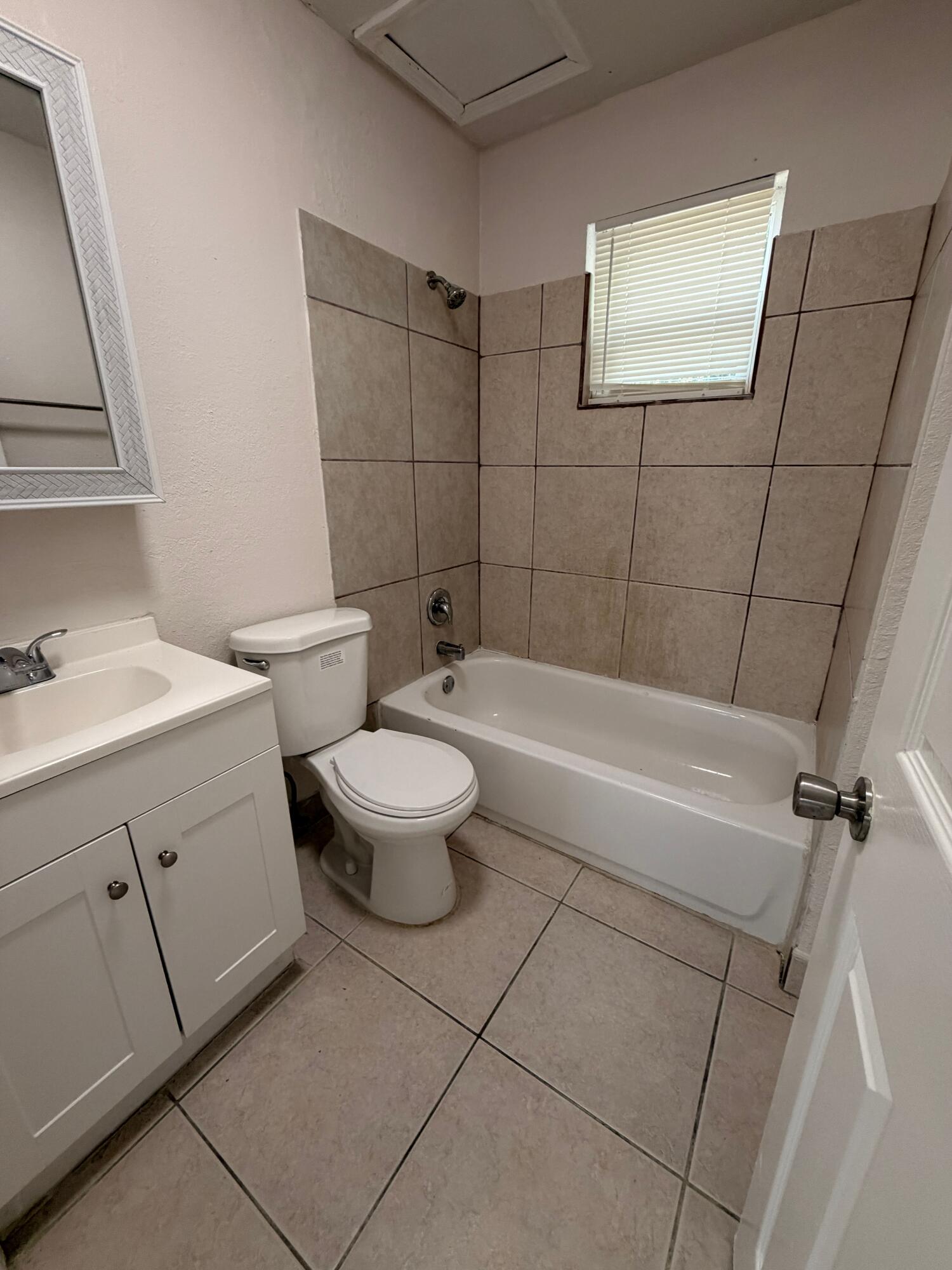SLOANS SUB - Residential Lease