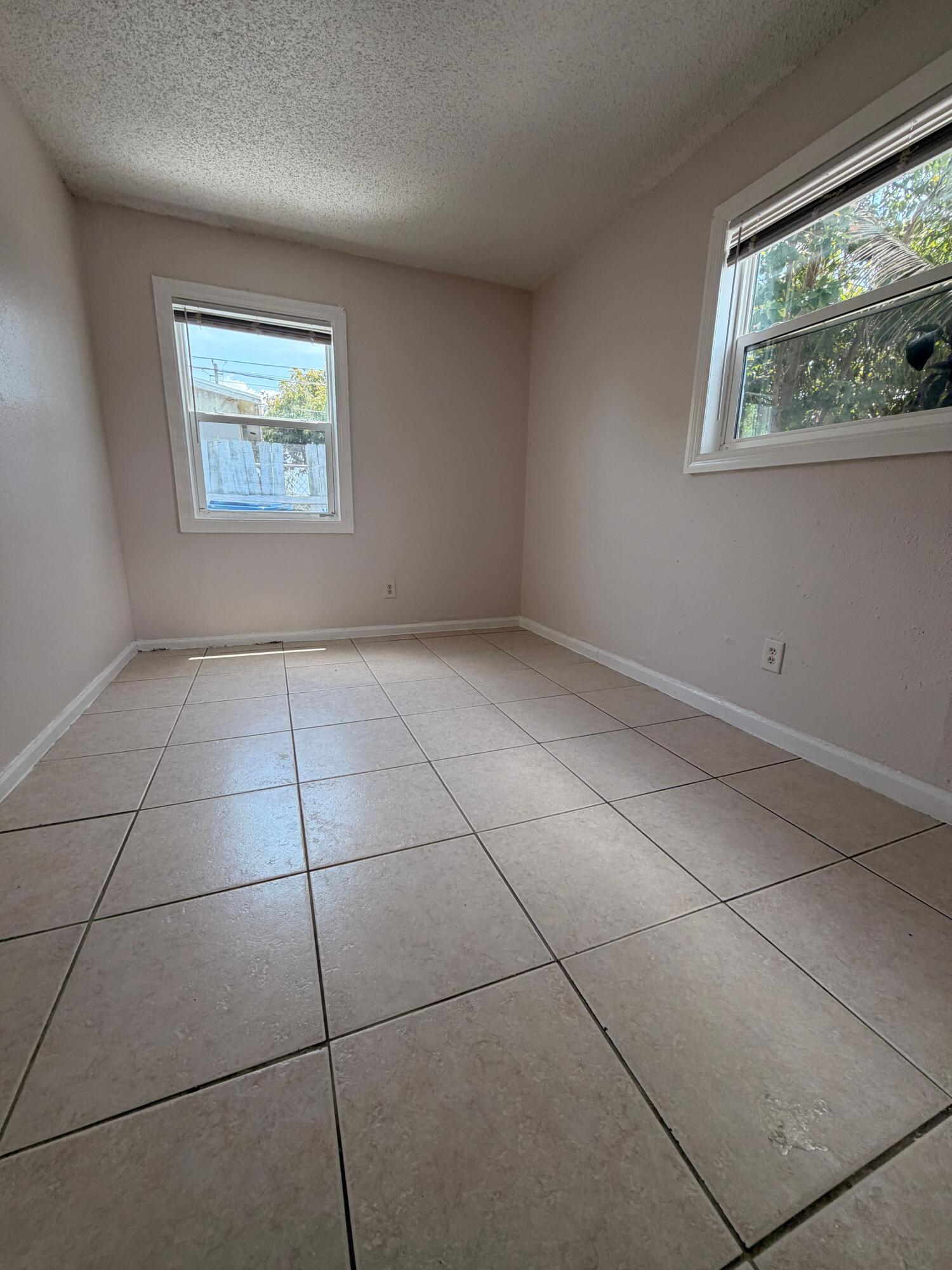SLOANS SUB - Residential Lease