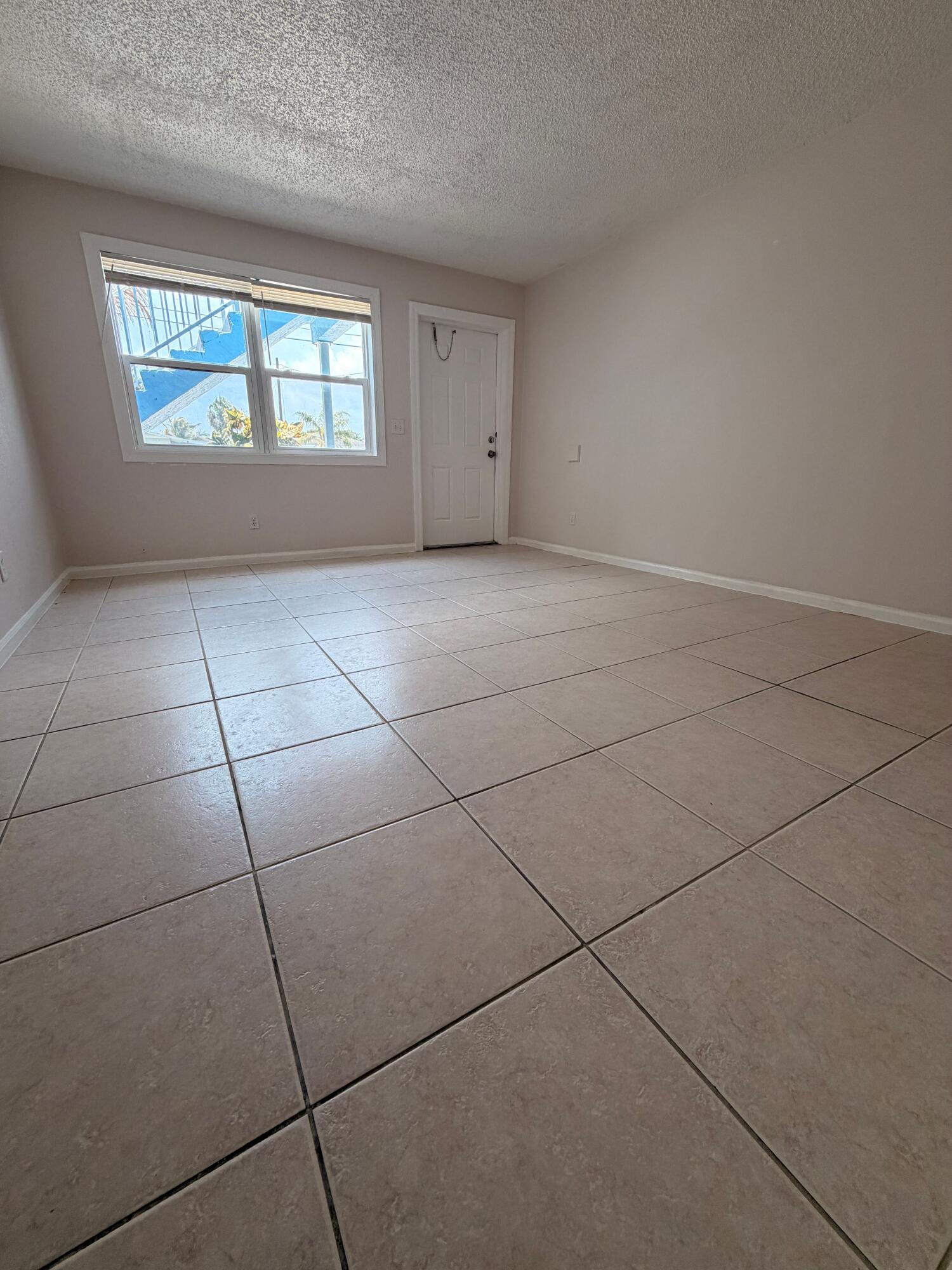 SLOANS SUB - Residential Lease