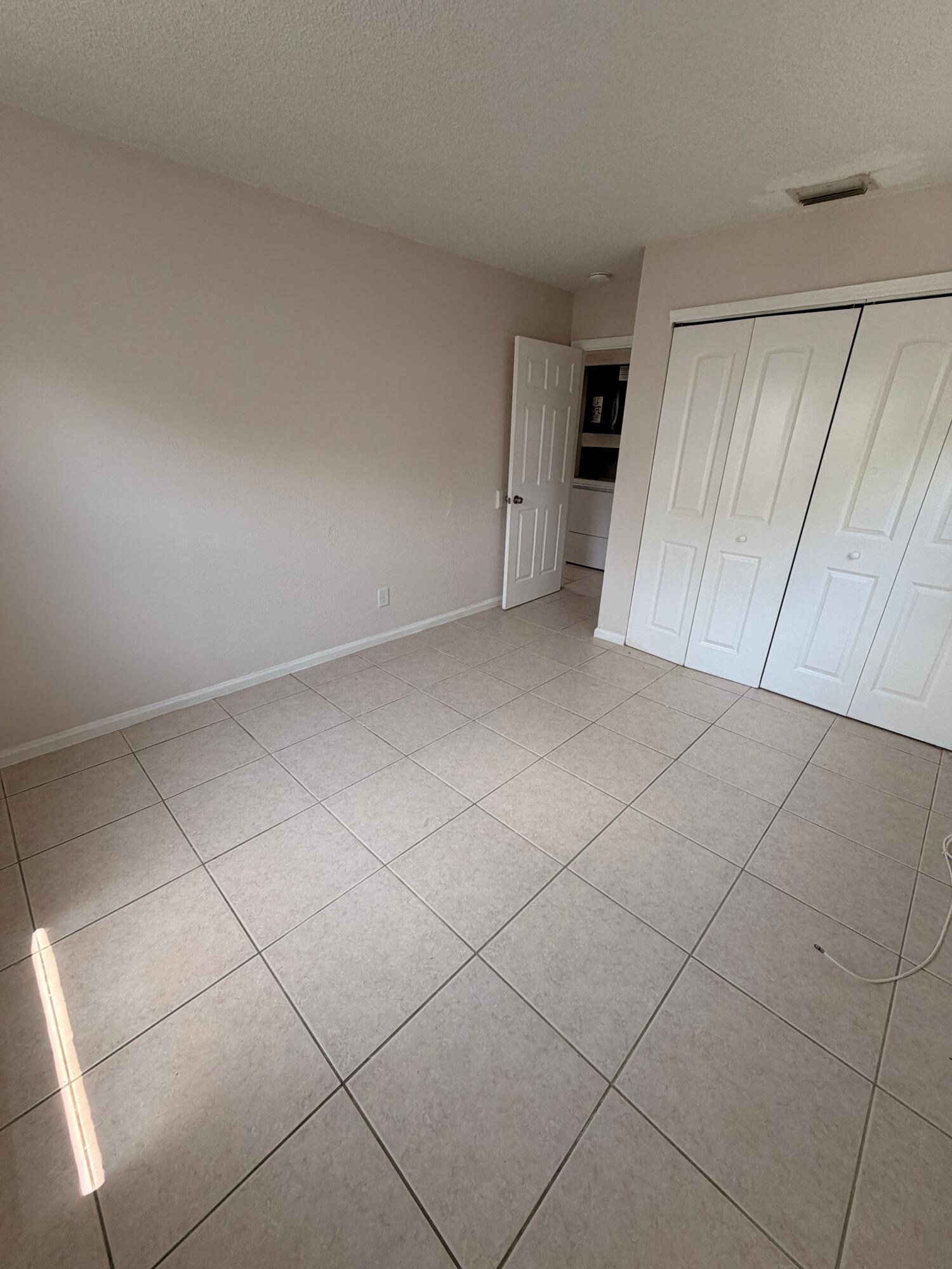 SLOANS SUB - Residential Lease