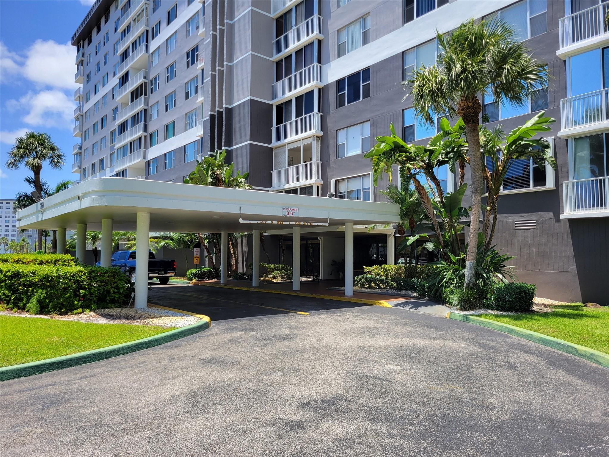 3850 Washington St 710, Hollywood, FL, 33021/$200,000 1 3850 Washington St 710