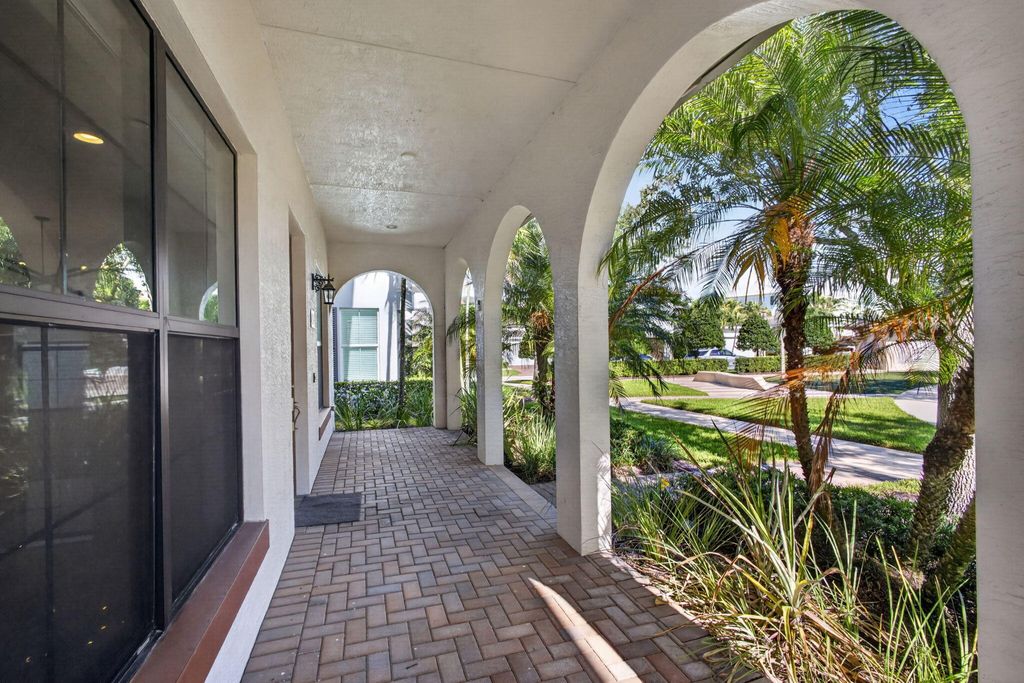 Photo of 4025 Faraday Way, Palm Beach Gardens, FL 33418 (MLS # B26032208)