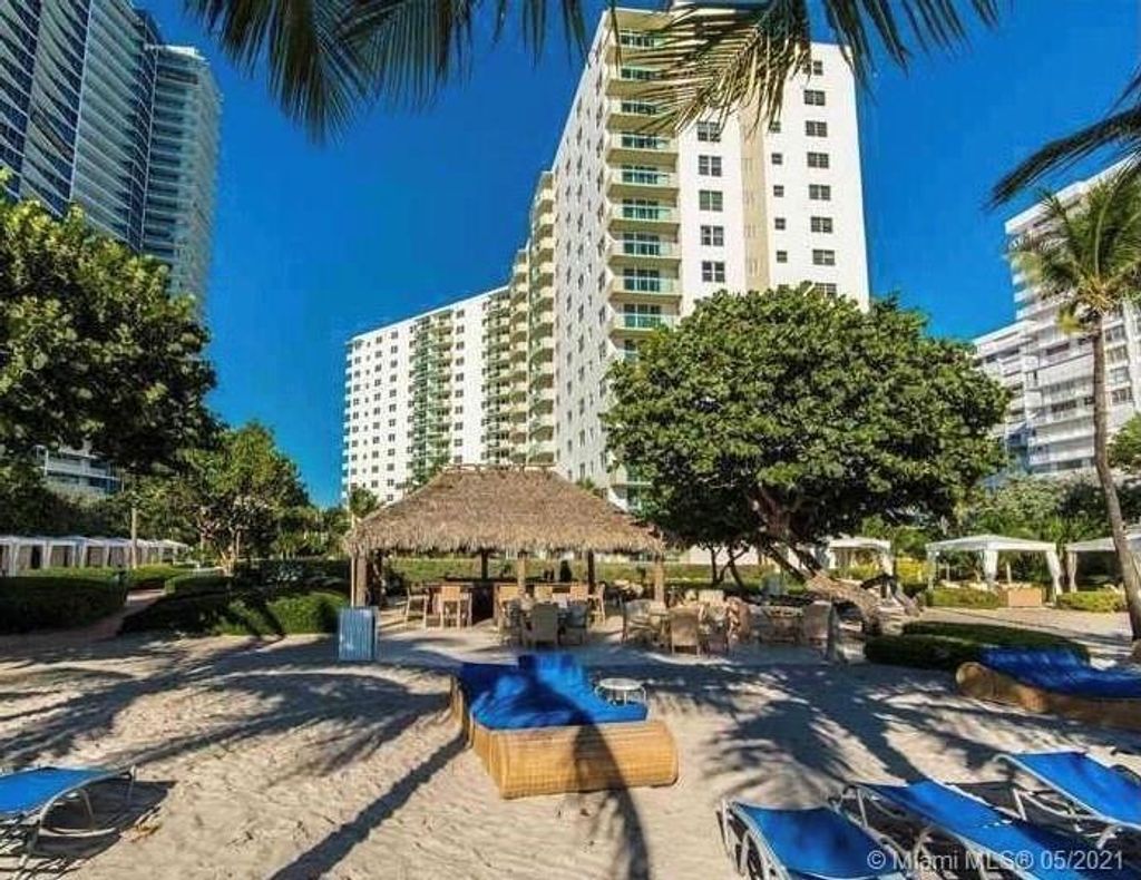 Photo of 3001 S Ocean Dr #1411, Hollywood, FL 33019 (MLS # F10318914)