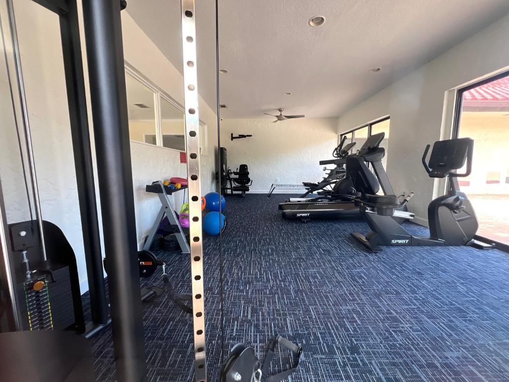 LAGO DEL REY CONDO - Residential