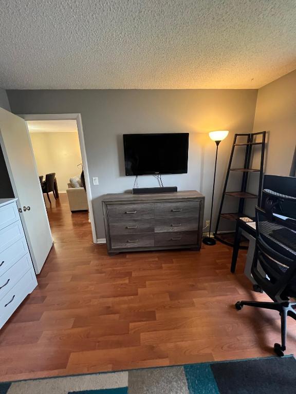 LAGO DEL REY CONDO - Residential