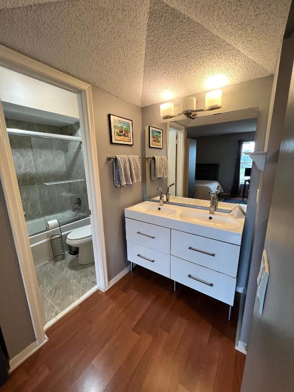 LAGO DEL REY CONDO - Residential