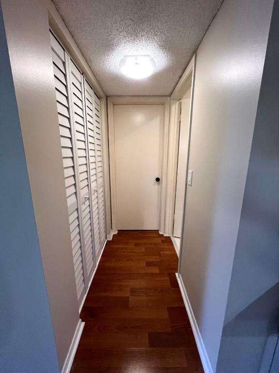 LAGO DEL REY CONDO - Residential