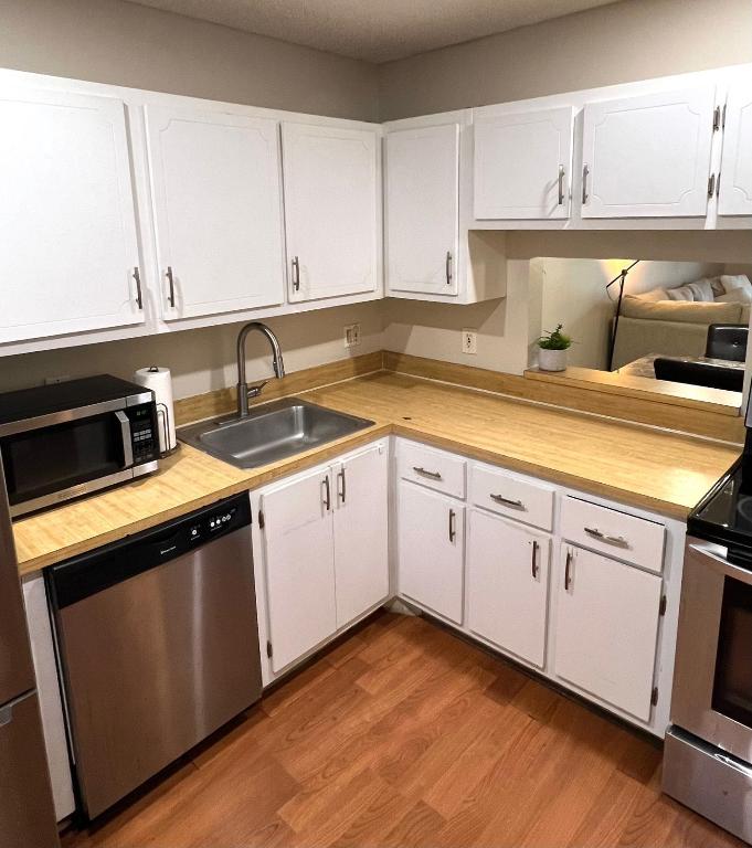 LAGO DEL REY CONDO - Residential