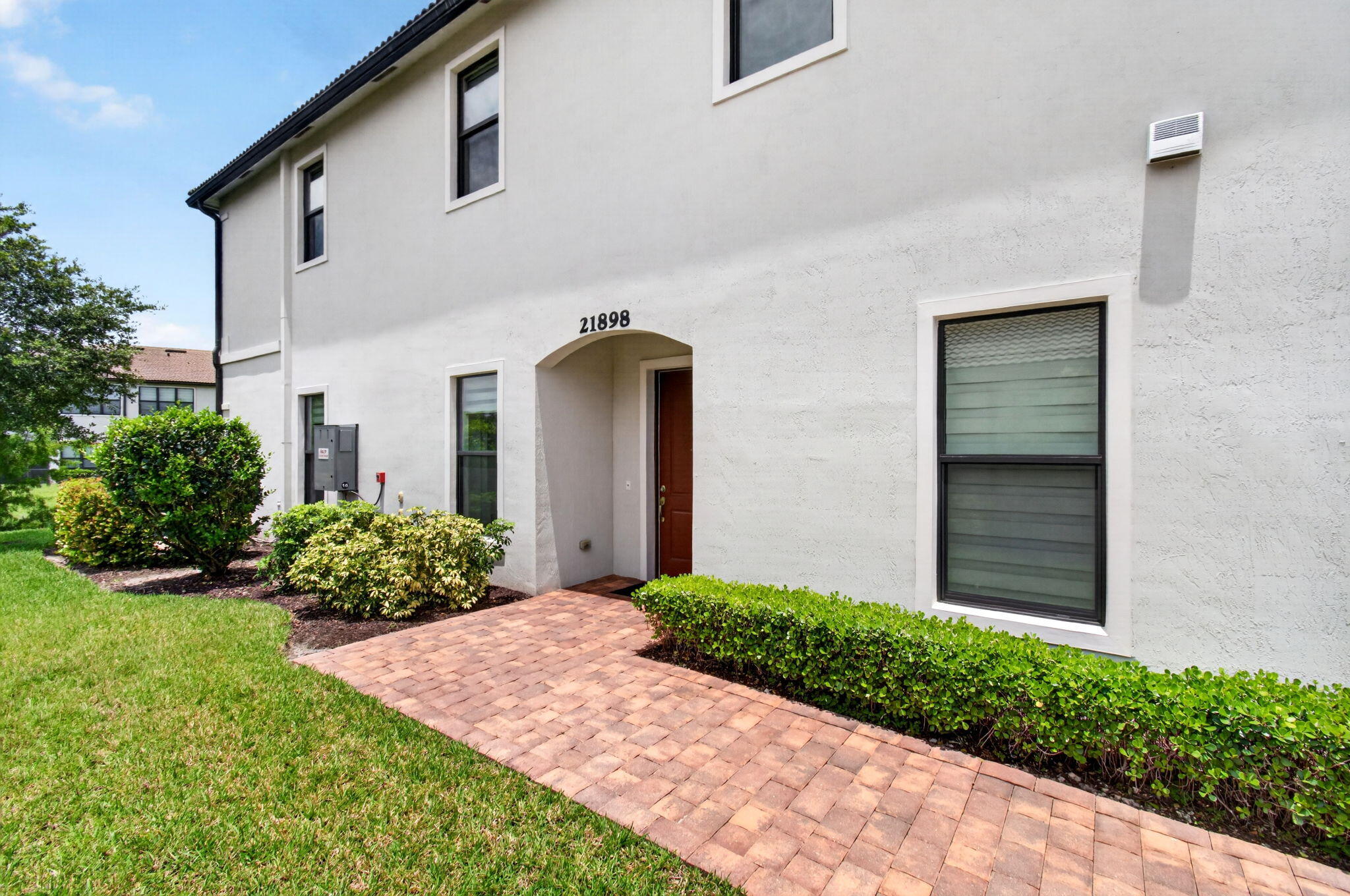 21898 Canadensis Circle, Boca Raton, FL, 33428/$698,900 1 21898 Canadensis Circle