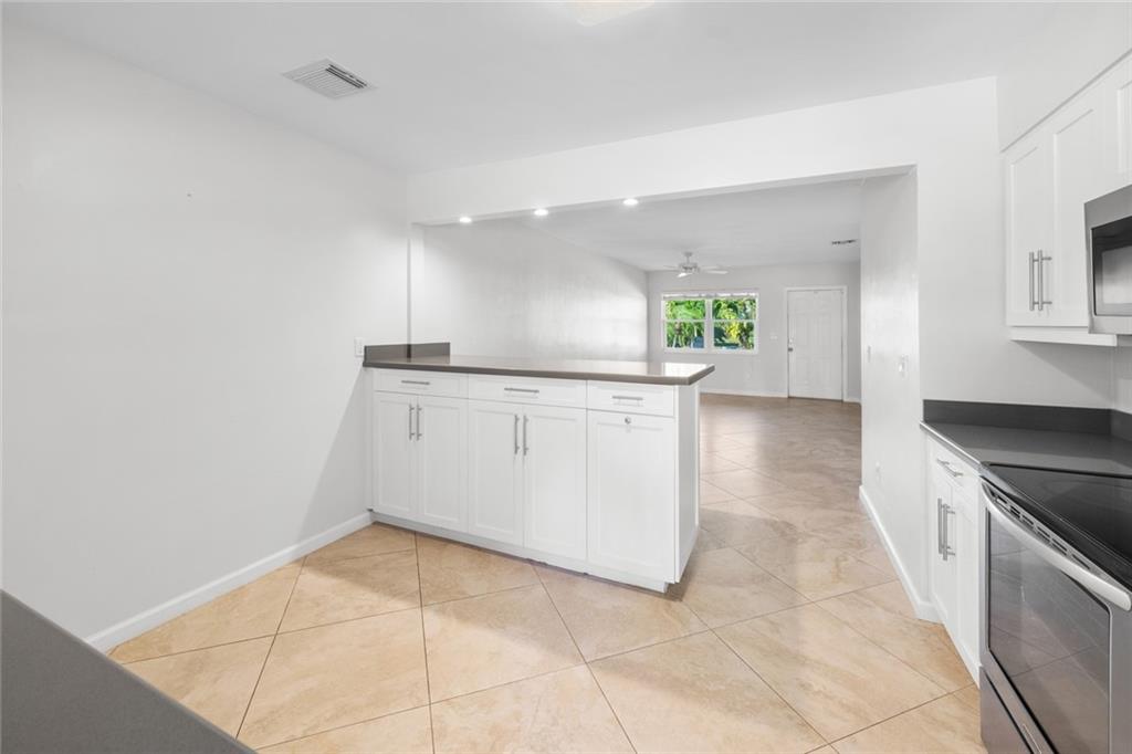 Venetian Isles Co-Op - Residential Lease