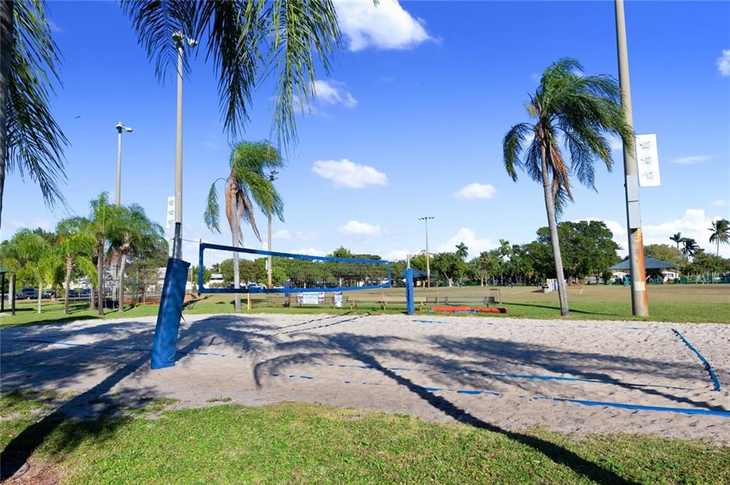 Venetian Isles Co-Op - Residential Lease