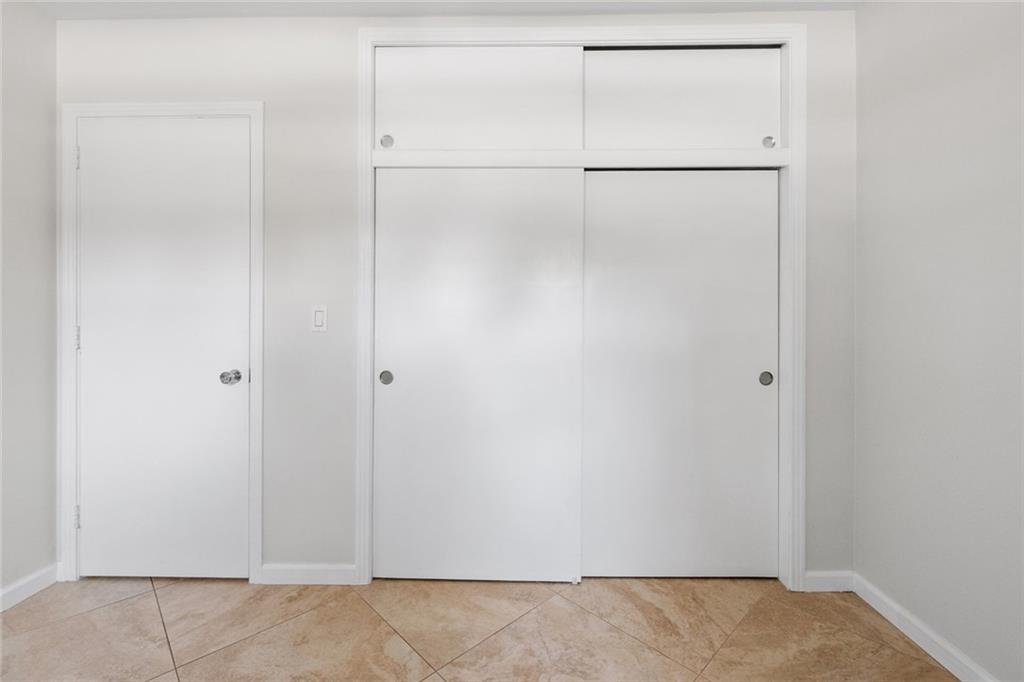 Venetian Isles Co-Op - Residential Lease