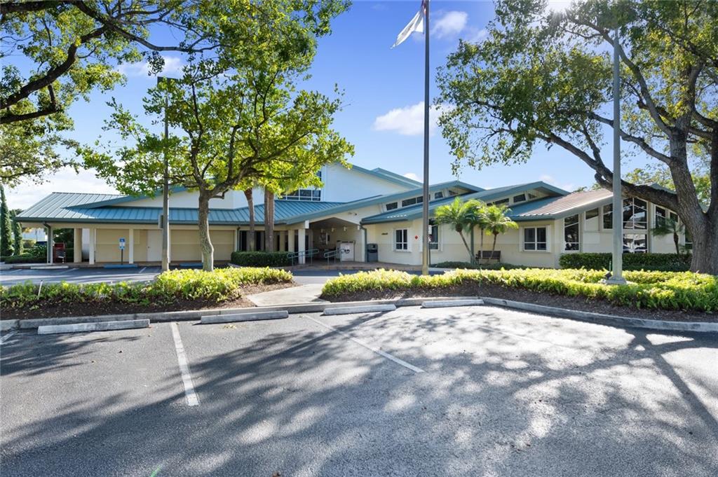 Venetian Isles Co-Op - Residential Lease