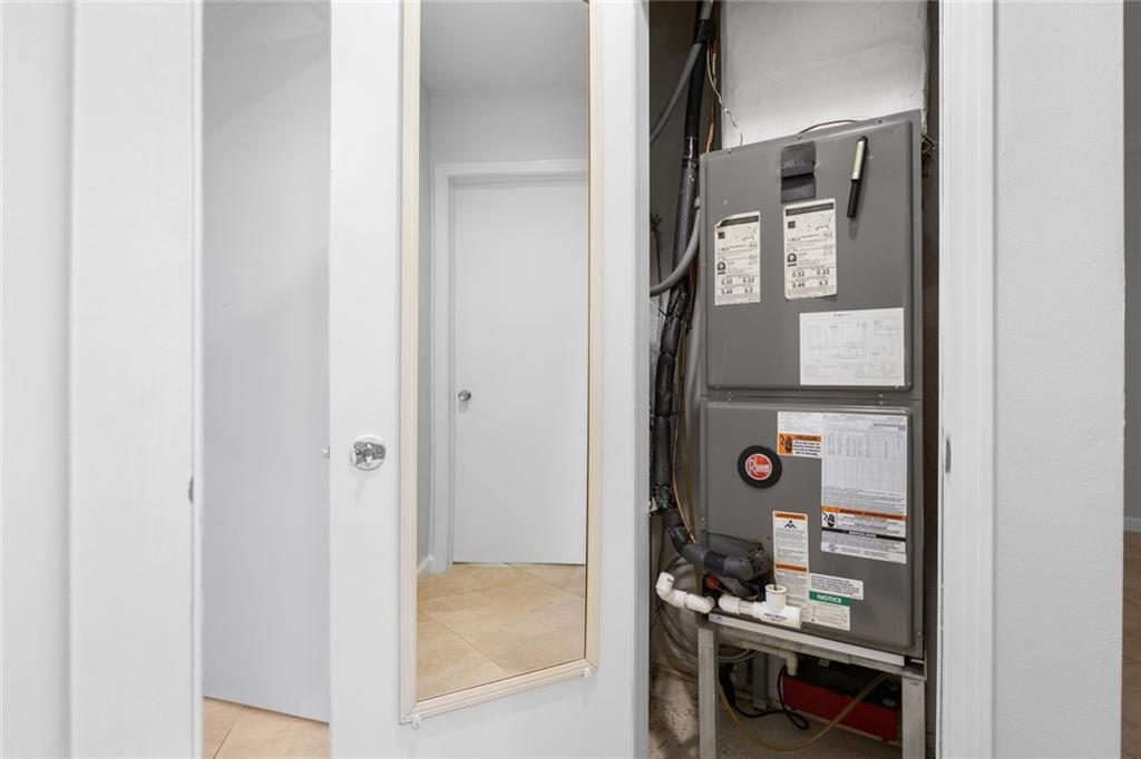 Venetian Isles Co-Op - Residential Lease