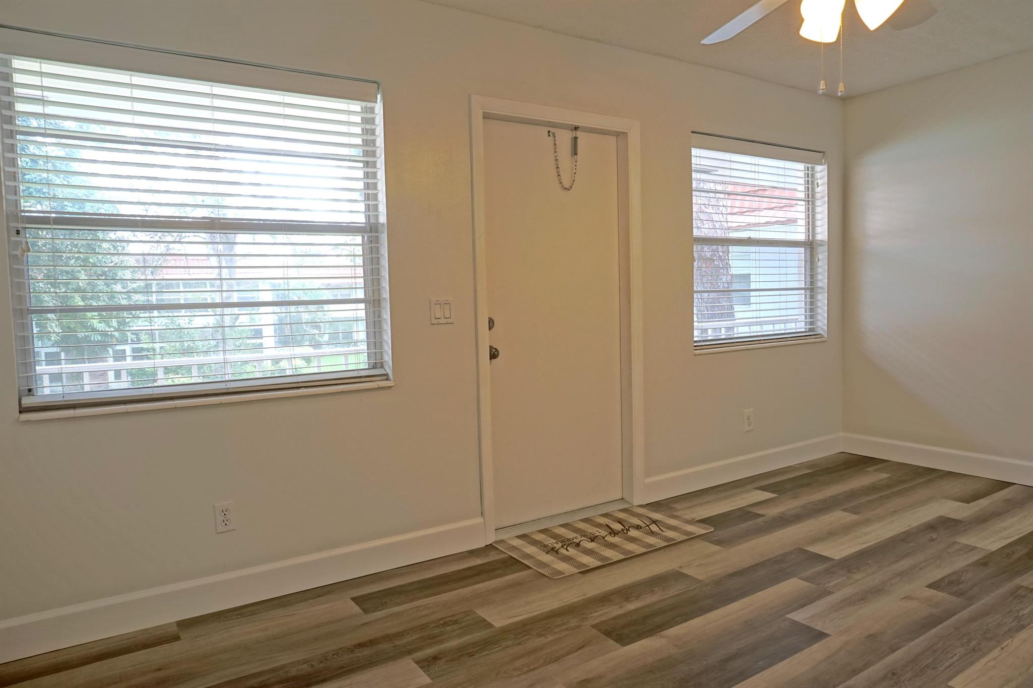 Stuart, Florida 34996, United States, 1 Bedroom Bedrooms, ,1 BathroomBathrooms,Residential,Pending,209592