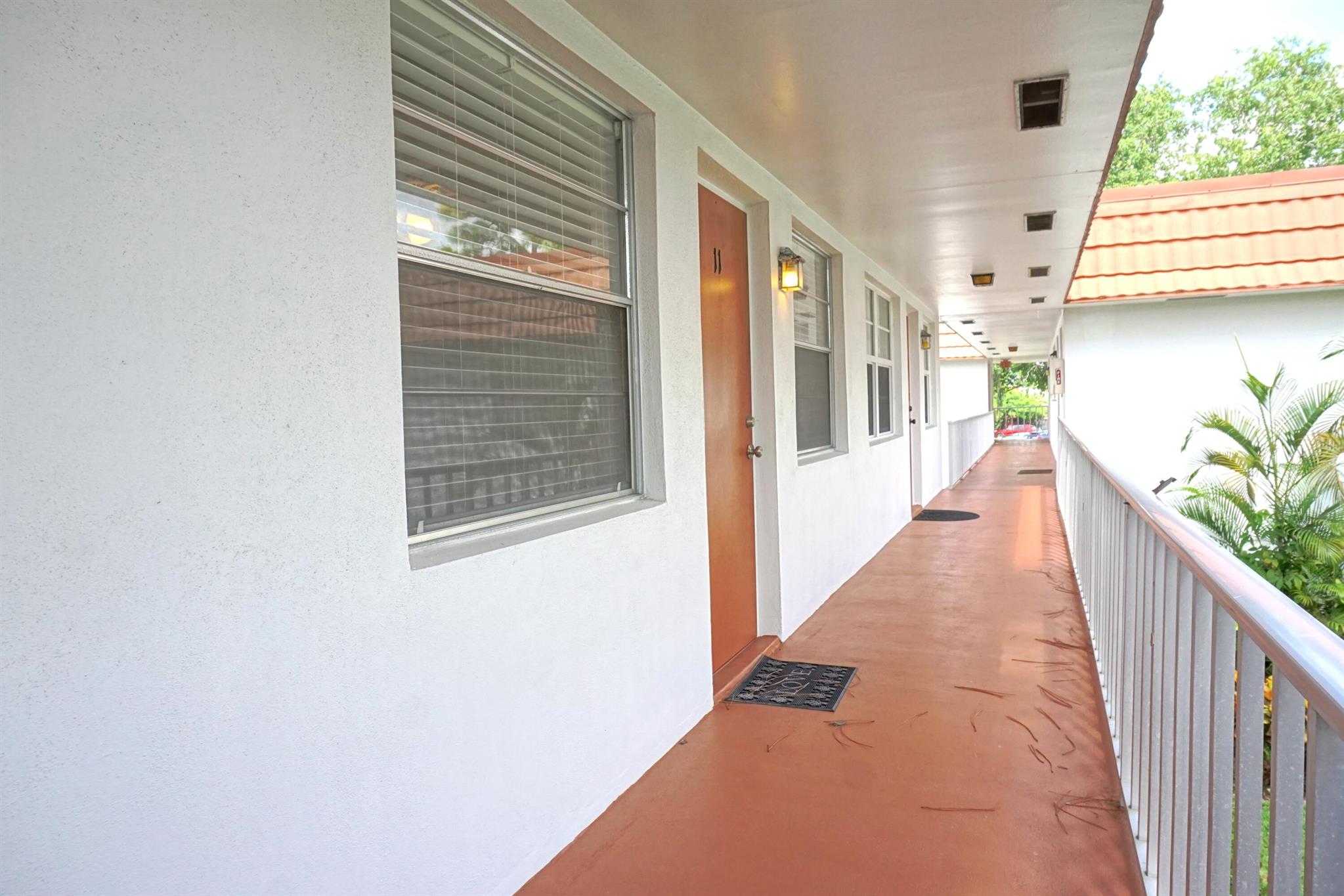 Stuart, Florida 34996, United States, 1 Bedroom Bedrooms, ,1 BathroomBathrooms,Residential,Pending,209592