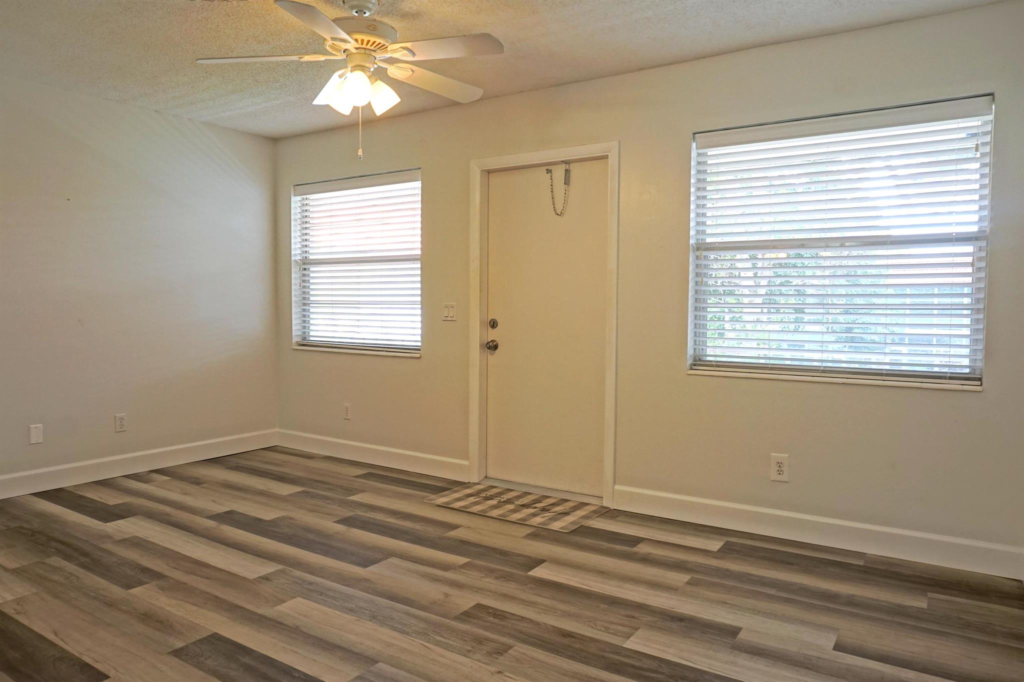 Stuart, Florida 34996, United States, 1 Bedroom Bedrooms, ,1 BathroomBathrooms,Residential,Pending,209592