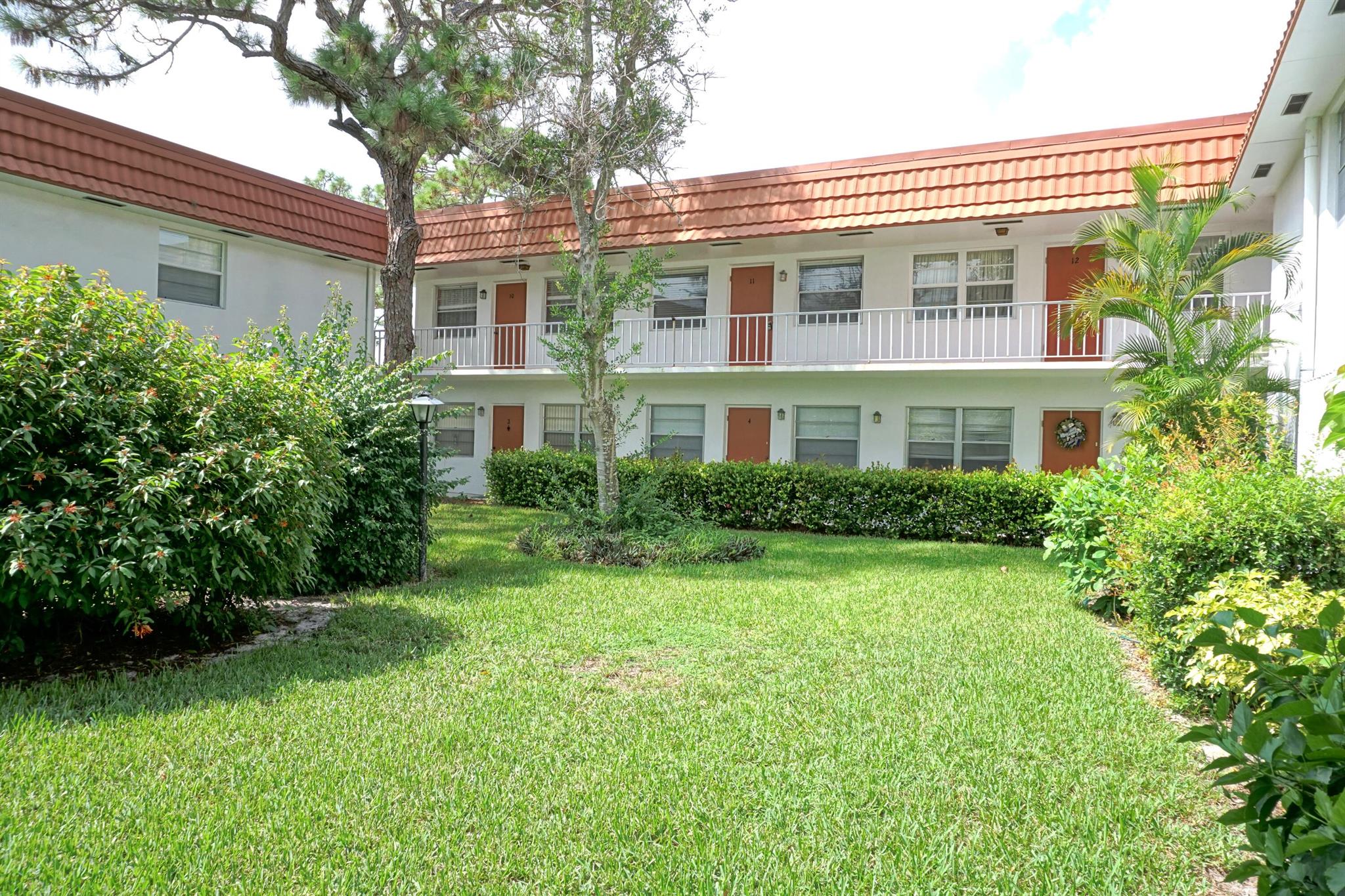 1Bed 1Bath condo in Vista Pines on the 2nd floor. White kitchen cabinets with white appliances. Large interior utility closet can be used as pantry. New laminate floors in 2025. New Interior Paint & baseboards in 2025. Bath has Tub shower combination, newer vanity and toilet. 2008 Water Heater, 2022 York A/C. 6'x12' Screen enclosed porch patio with storage closet. Great location just a short walk to community club house with Pool, Dance Hall, Library, Gym, Shuffleboard & workshop. Close to shopping, restaurants, and beaches. Interview required prior to closing. Please visit Vista Pines website for application & rules & regulations. $150 application fee. No pets or Pick-up trucks.