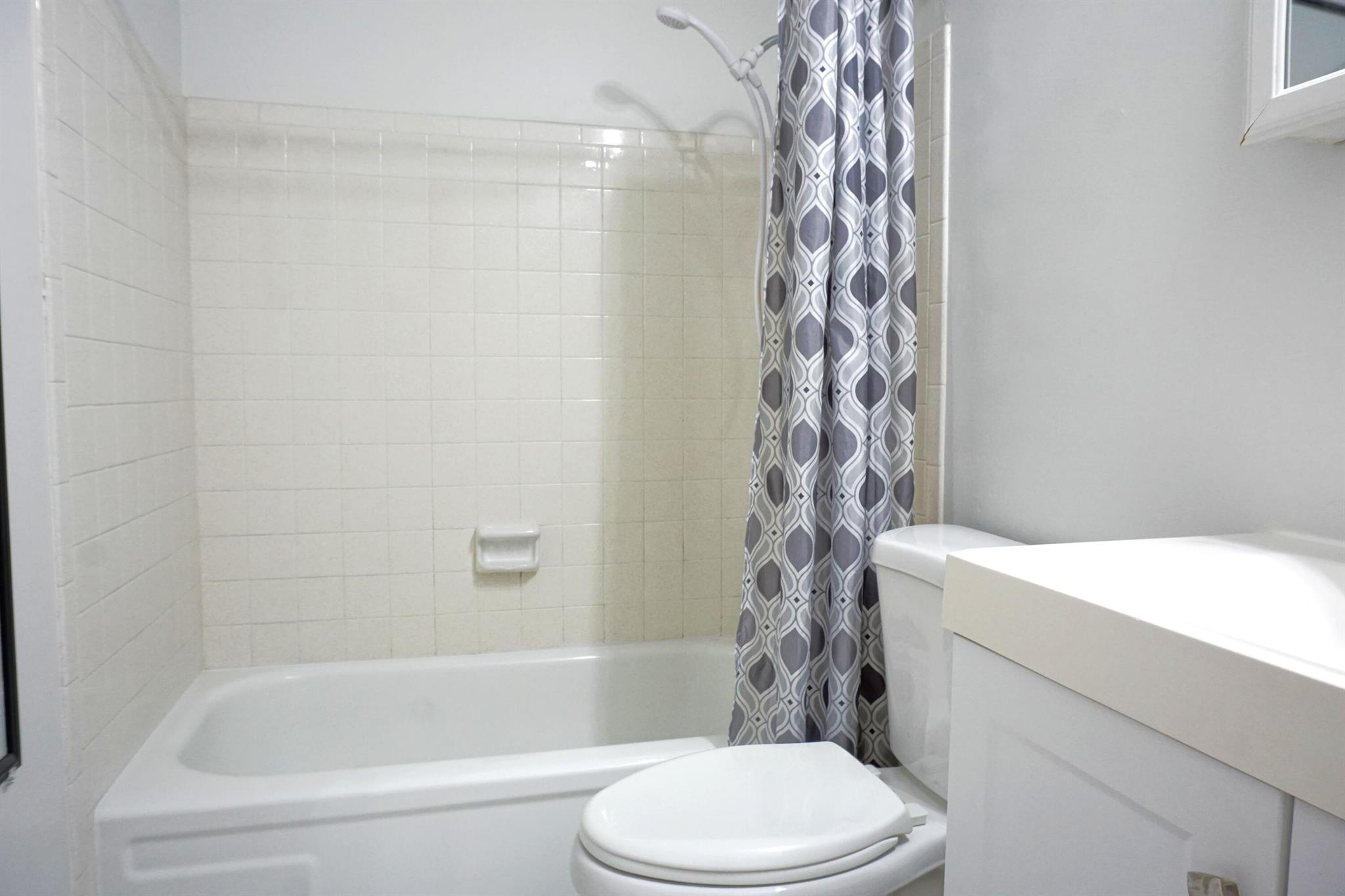 Stuart, Florida 34996, United States, 1 Bedroom Bedrooms, ,1 BathroomBathrooms,Residential,Pending,209592