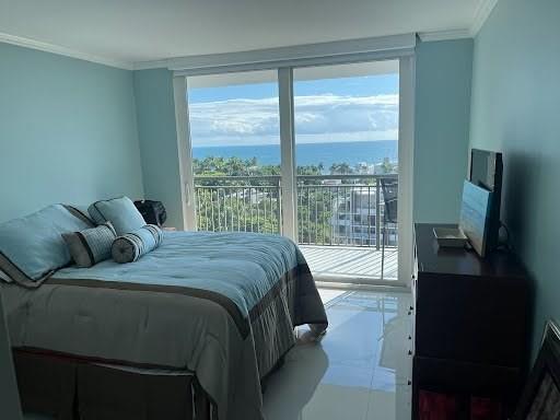 AMAZING OCEANFRONT GALT OCEAN LOCATION WITH GORGEOUS OCEAN VIEW. Beautiful contemporary renovated 2/2 condo in a prestigious Fort Lauderdale building that has just undergone a thorough renovation. The unit has 2 bedrooms that are fully furnished. Undoubtedly the best place to unwind is on the spacious balcony, where you can take in the breathtaking views of the city and ocean. Contemporary kitchen with quartz worktops and excellent stainless steel appliances. A few minutes walk and you are on the beach. Centrally located close to dining, shopping, and convenience stores. Perfect getaway. The lease starts in November 2023. Other date options might be available. Lease for approximately 3 months.