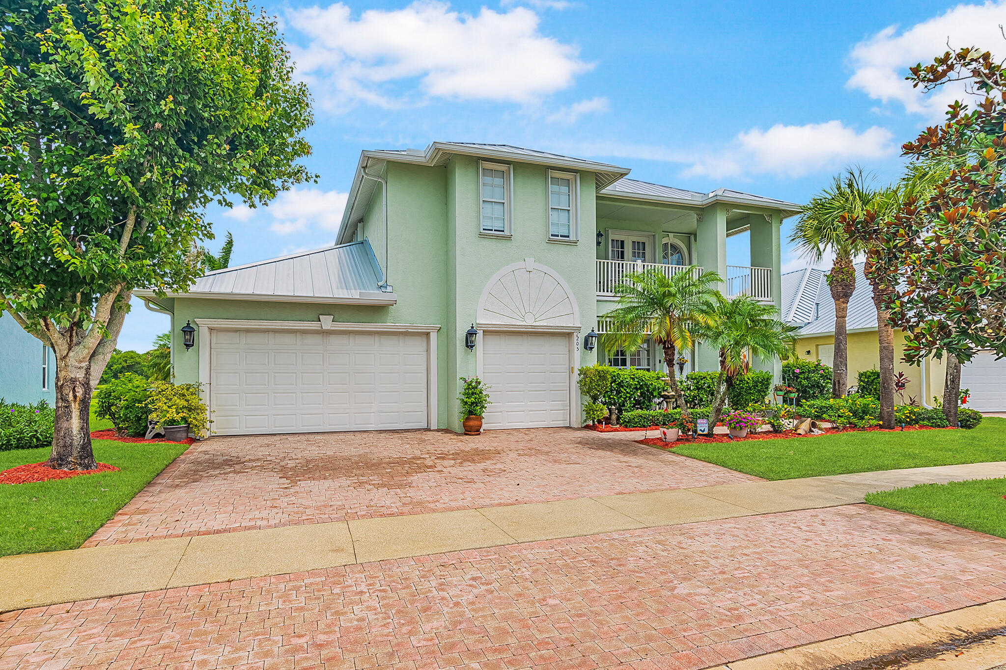 205 NW Magnolia Lakes Boulevard