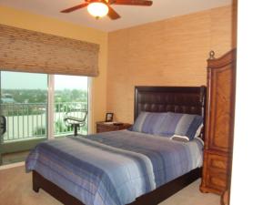 Moorings At Lantana Condo - Residential
