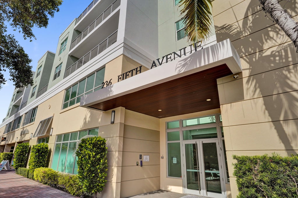 Photo of 236 SE 5th Avenue #312, Delray Beach, FL 33483 (MLS # B26054321)