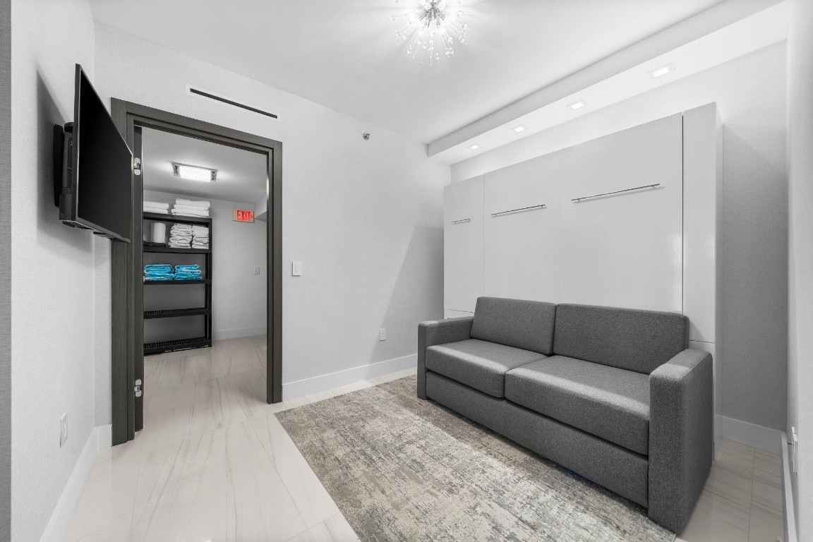 LAS OLAS BEACH CLUB - Residential