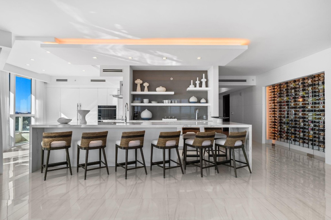 LAS OLAS BEACH CLUB - Residential