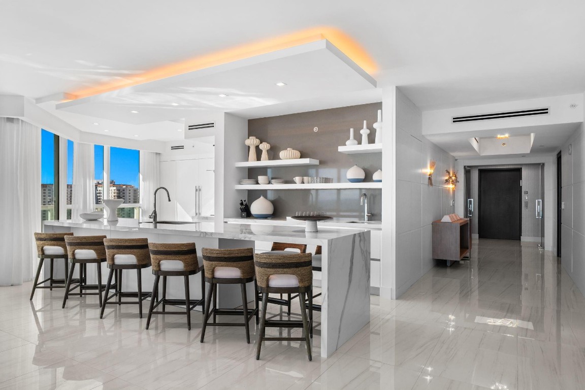 LAS OLAS BEACH CLUB - Residential