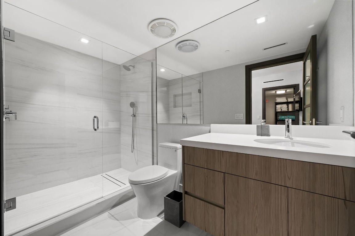 LAS OLAS BEACH CLUB - Residential