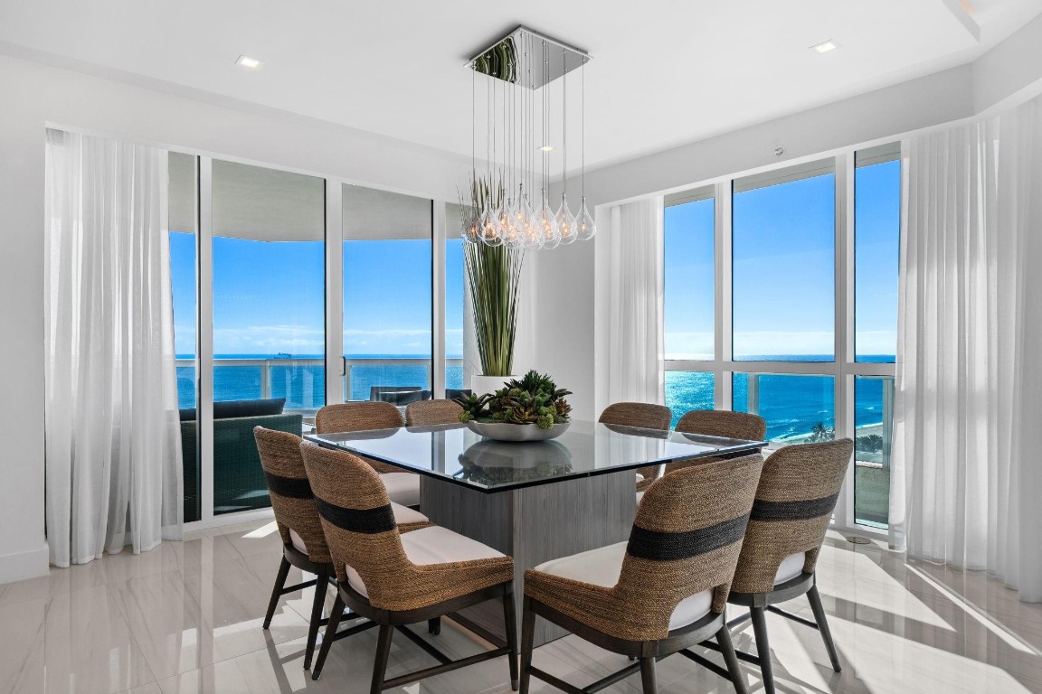 LAS OLAS BEACH CLUB - Residential